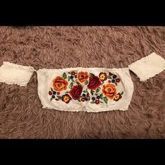 Never Worn, Bandeau Top With Off Shoulder Attached Sleeves. Great Detailed Embroidered Flowers. Attached Sleeves, Forever21 Tops, Bandeau Top, Embroidered Top, Forever 21 Tops, Embroidered Flowers, Off Shoulder, Forever 21, Color White