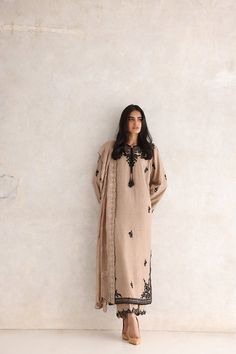 Best Designer Suits, Luxury Pret, Beautiful Pakistani Dresses, Indian Dresses Traditional, Desi Clothes