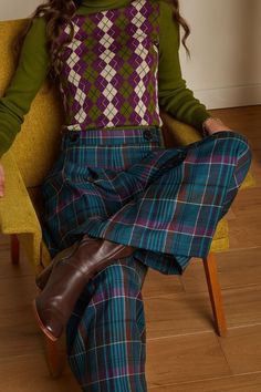 * Jupe culotte  * Boutons décoratifs à la taille  * Fermeture invisible latérale  * Jacquard tissé  * Non extensible  * Motif à carreaux Looks Country, King Louie, Ropa Diy, Vintage Mode, Elegantes Outfit, Plaid Pants