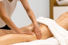 Woman receiving a leg massage with massage candle oil. Body care treatment in a beauty centre. Body Massage Oil, Spa Girl, Massage Candle, Leg Massage, Getting A Massage, Beauty Center, Website Ideas, Quotes Pictures, Full Body Massage