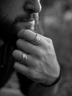 Men's jewelry are really wonderful artifacts filled with beauty and purpose. They communicate character and refinement, confidence and style. Our mens ring from the Anassa collection makes for such a distinguished piece. It bears a wonderful balance between it's natural and organic form and the rugged ,rough look of a hand crafted piece. The beautiful thing about this rings is that its natural shape allows it to be worn on different sides making it seem as a different ring from every different s Bird Ring Jewelry, Mens Silver Ring, Ring For Boyfriend, Feather Ring Silver, Cool Rings For Men, Streetwear Jewelry, Rock Rings, Mens Stainless Steel Rings, Silver Chain For Men