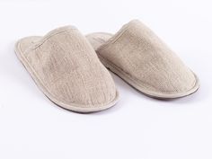 Slip into these cozy slippers and make the home being time even more pleasant. Made from natural fabrics, among which includes natural linen blend and leather which ensures quality and comfort. Made in a beige color. The leather sole ensures that the slippers are non-slip while the interior linen fabric makes them breathable.  These are the perfect indoor slippers, with the cozy upper part, lightweight insole with cushioning, designed to feel comfortable. A great choice for home use, while trave Cozy Beige Slip-on Slippers, Beige Textured Slip-on Slippers, Beige Non-slip Indoor Slippers, Travel Slippers, Indoor Wool Slip-on Slippers, Linen Slippers, Wool Slip-on Indoor Slippers, Plisse Fabric, Slippers Cozy