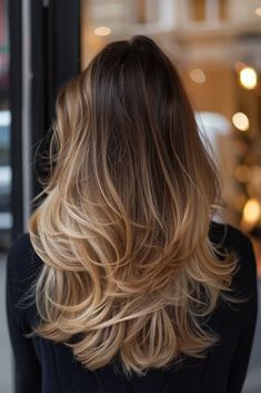 Light Brown To Blonde Ombre Hair, Balayage From Dark To Light, Light Brunette Ombre Hair, Natural Looking Ombre Hair, Natural Blonde Ombre Hair, Honey Blonde Ombre Balayage, Ombre Or Balayage Difference, Ombre Hair Inspiration, Ombré Hair Styles