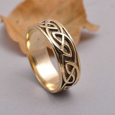 "Fast shipping on all products (delivery 4 to 9 days) ♥Handmade Iteam♥ ♥Description :- Celtic Band, Solid Brass Ring, Thumb Band, Handmade Ring, Celtic Ring, Celtic knot Ring, Gift For Her, Ring's For Men And Women, Celtic All types of 925 Sterling Silver Rings silver jewelery . Material :- Brass, Brass Gold Plated, Brass Rose Plated, Sterling Silver, Silver Gold Plated, Silver Rose Plated Sizes: All size available IMPORTANT NOTE....👇 1 product free gift on purchase of 4 products. You can choos Messing Ring, Statement Rings Unique, Celtic Band, Filigree Ring Gold, Celtic Ring, Wholesale Jewelry Supplies, Brass Rings, Celtic Knot Ring, Silver Rings Simple