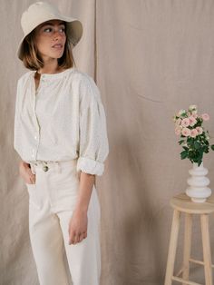 Cottagecore Cotton Blouse For Daywear, Cotton Cottagecore Blouse For Daywear, Summer Cottagecore Linen Blouse, Cottagecore Puff Sleeve Cotton Blouse, Cottagecore White Cotton Peasant Top, White Summer Tops, Bohemian Summer, Romantic Cottage, Summer Tee