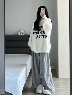 Comfy Korean Outfits, Korean Outfit Street Styles, Fashion Top Outfits, Kpop Fashion Outfits, Korean Outfits, Comfy Outfits