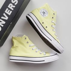 Converse Chuck Taylor All Star Hi Lt Zitron/White/Black Yellow Men's 12/Women's 14 Brand New In Box, No Lid 100% Authentic I Ship Daily Monday-Saturday Follow Me For Tons Of Converse Footwear 6054 6435 6576 Yellow Converse High-top Sneakers With Rubber Sole, Yellow Converse High-top Sneakers, Yellow Sneakers For Spring Streetwear, Yellow Converse Low-top Sneakers, Yellow High-top Converse Sneakers, Yellow Low-top Converse Sneakers, Mustard Converse Sneakers For Streetwear, Converse Mustard Sneakers With Round Toe, Yellow Converse Sneakers With Rubber Sole