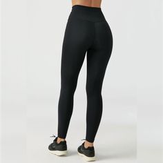 Joah Brown's Second Skin Legging is a must have basic for your workout wardrobe. High-waisted and form-fitting full-length leggings with a flattering V-shaped waistband. It features body-contouring fabric that feels like a second skin that is super soft and stretchy. Now available in sueded onyx! Size Chart X/S (0-4) S/M (4-8) M/L (8-10) The Fit Model is 5'8'' wearing a size X/S Features Fabric: 76% Polyester, 24% Spandex Hugs curves for a sleek and sculpted look Designed to retain its shape all Cute Outfits With Leggings, Workout Wardrobe, Joah Brown, Body Contouring, Outfits With Leggings, Second Skin, V Shape, Onyx, Fitness Models