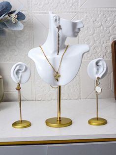 1pc White European Style Resin Mannequin Necklace Holder Stand Earring Display Stand, Can Be Used As Home Decoration Multicolor    ABS Figure    Storage & Organization, size features are:Bust: ,Length: ,Sleeve Length: Necklace Holder Stand, Store Mannequins, Earring Display Stand, Earring Display Stands, Display Props, Necklace Holder, Necklace Display, Earring Display, High Class