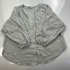 Zara Women’s Blouse Size S New With Tag Ow2 9 Casual Plain Blouse For Spring, Casual Plain Button-up Blouse, Casual Solid Color Tops For Daywear, Plain Blouse For Spring, Plain Long Sleeve Linen Top, Spring Button-up Top, Plain Tops For Summer Daywear, Plain Blouse For Daywear, Gray Long Sleeve Tops For Daywear