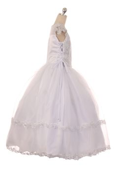 First communion dress with illusion sweetheart neckline and Virgin Mary embroidered on the center of the bodice. Intricate beaded lace trims on the sides of the bodice go all the way to the shoulder to create pretty short cap sleeves. Full gathered satin skirt with sheer organza overlay and floral lace trim on the hem. Corset on the sides to adjust for size. Zipper closure on the back. Crinoline and full lining within. Size Chart: -Size 8 Height: 53-54 in Bust: 27.5 in Waist: 23.5 in Hips: 29 in Lace First Communion Dress With Fitted Bodice For Pageant, Lace First Communion Dress With Fitted Bodice, Lace Ball Gown Pageant Dress With Fitted Bodice, Lace Ball Gown With Fitted Bodice, First Communion Dress With Lace Bodice In Organza, Fitted Organza First Communion Dress With Lace Bodice, First Communion Ball Gown With Lace Bodice For Pageants, White Lace First Communion Dress For Debutante Ball, Fitted White Organza Pageant Dress