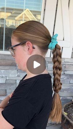 Tiffany Snedaker ❤️ Hairstyles for Girls on Instagram: "3D braid on Nova today!  I haven’t done this braid in forever and she loves anything that is in a low ponytail. 
This braid is fairly straight forward, but give yourself some time to practice before you try it on a school morning. You have 3 strands, just like in a regular braid, but you take turns splitting the outer strand and bringing the middle through. The end effect is SO cool." Ponytail Hairstyles For Kids, 3d Braid, 3 Strand Braid, Regular Braid, Claire Hair, Wedding Reception Hairstyles, Man Ponytail, Reception Hairstyles, Short Hair Ponytail