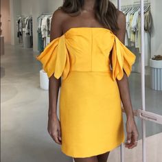 High Quality Fabric. Great For Arrivals, Interviews Or A Wedding. Fitted Yellow Dress For Wedding, Elegant Yellow Banquet Dress, Yellow Mini Dress For Spring Wedding, Spring Wedding Yellow Mini Dress, Yellow Mini Dress For Wedding, Elegant Yellow Summer Dress, Elegant Yellow Dress For Garden Party, Yellow A-line Mini Dress For Party, Yellow Mini Dress For Cocktail