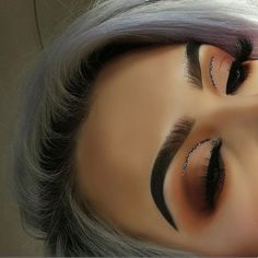 4 Different Styles. Choose Wisely Christmas Eyeshadow Looks, Dramatic Eyelashes, Christmas Eyeshadow, Black Eyelashes, Makeup Is Life, Makeup Eye Looks, Creative Eye Makeup, Eye Makeup Art, I Love Makeup