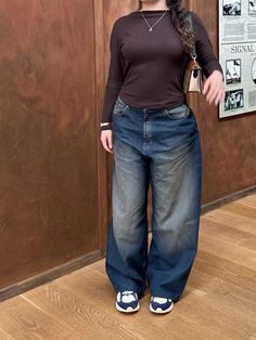 Baggy Clothes Midsize, Plus Size Baggy Pants Outfit, Baggy Jeans 90s Outfit, Baggy Pants Midsize, Mid Size Baggy Jeans Outfit, Baggy Jeans Outfit Modest, Modest Baggy Outfits, Baggy Jeans Curvy Girl, Midsize Baggy Outfits