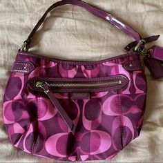 Never Used Adorable Signature Coach Bag In Perfect Condition. Purse Purple, Purple Stuff, Purple Purse, Fits Inspo, Diy Fashion Clothing, Fancy Bags, Coach Bag, Coach Purse, Vintage Coach