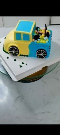 there is a cake that looks like a train