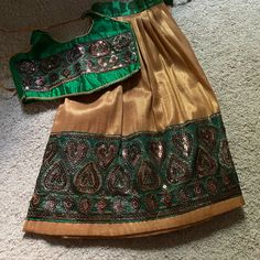 Brand New Top And Skirt In Size 18 Months Indian Outfit, Top And Skirt, New Top, Matching Sets, Size 12, Brand New, Skirt, Green, Color