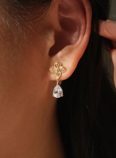 #studearrings #bridalearrings #weddingjewellery #weddingearrings #studdropearrings #flowerstudearrings #earringsoftheday #earringsforwomen #studearringswomen #womensearrings #jewelry #jewelrylover #jewelryforwomen #jewelryaddict Cubic Zirconia Flower Shape Bridal Earrings For Anniversary, Formal Bridal Earrings With Cubic Zirconia In Flower Shape, Flower Shaped Cubic Zirconia Crystal Earrings For Wedding, Flower Shaped Cubic Zirconia Bridal Earrings As Gift, Wedding Crystal Earrings With Cubic Zirconia In Flower Shape, Flower Shaped Crystal Earrings For Wedding, Flower-shaped Cubic Zirconia Bridal Earrings For Pierced Ears, Cubic Zirconia Bridal Earrings In Flower Shape, Flower Shaped Cubic Zirconia Bridal Earrings For Anniversary