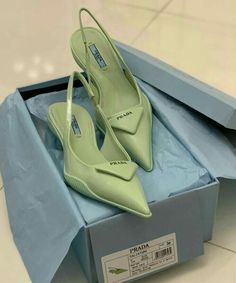 Green Heels, Chic Shoes, Shoe Inspiration, Hype Shoes