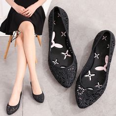 Brand Name: KHTAAOccasion: CasualFlats Type: LoafersOrigin: CN(Origin)Season: Spring/AutumnUpper Material: PVCToe Shape: Pointed ToeOutsole Material: PVCClosure Type: Slip-OnFit: Fits true to size, take your normal sizeInsole Material: PVCFashion Element: ShallowPattern Type: SolidDepartment Name: AdultModel Number: HFD0278Lining Material: PVCItem Type: FlatsSize: 33,34,35,36, 37, 38, 39, 40,41,42,43color: black,whiteseason: spring,summerGender: Adult, Women, Woman, Lady, Ladies,Femaleplatform: Soft Loafers, Purple Shoes, Jelly Shoes, Beach Shoes, Black 7, Up Shoes, Womens Oxfords, Womens Flats, Slip On Shoes