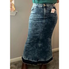 Jean Stretchy Material Made In Mexico Size 32 Approximately 14 In Waist 16 In Hips 35 In Long For Reference Model Measurements: Weight 140 Height 5’2 Waist 31 In Hips 41 In Blue Denim Lined Skirt, Trendy Blue Long Skirt, Blue Fitted Mid-rise Denim Skirt, High Rise Blue Bottoms In Relaxed Fit, Fitted Blue Denim Long Skirt, Fitted Long Blue Denim Skirt, Blue Mid-rise Relaxed Denim Skirt, Trendy Blue Lined Denim Skirt, High-rise Lined Blue Skirt