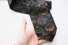 Vintage Joseph Abboud floral dress necktie in great condition. 100% silk Made in Italy Elegant Satin Necktie, Silk Patterned Ties For Black Tie Events, Elegant Patterned Tie With Floral Print, Vintage Black Tie Standard Tie, Vintage Standard Business Tie, Patterned Luxury Ties For Semi-formal Occasions, Brass Picture Frames, Multicolor Vintage Ties, Metal Photo Frames