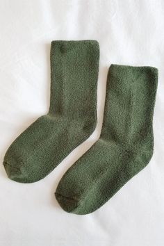 Le Bon Shoppe comfy, cozy, terry cloth Cloud socks. Available in Mulberry pink and Sepia brown. 85 Cotton, 13 Polyester, 2 Spandex. PIPE AND ROW boutique Small business Seattle fremont work from home wear Cloud Socks, Eco Hair, Golden Family, Clogs Heels, Natural Textiles, Hair Shop, Cute Socks, Hair Fragrance, Sandals For Sale