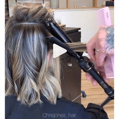 5 Tips For Waves On Long Layers, Bobs & Lobs - Behindthechair.com Getextureerde Bob, Curls For Medium Length Hair, Marcel Waves, Chris Jones, Short Hair Waves, Hair Curling Tips, Fall Hairstyles, How To Curl Short Hair, Hair Fall