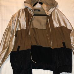 Streetwear Style Trendy Look Brand New With Tag Size Small Casual Hooded Metallic Outerwear, Trendy Metallic Outerwear For Fall, Casual Metallic Outerwear For Fall, Casual Metallic Outerwear For Spring, Chic Metallic Outerwear For Winter, Chic Metallic Winter Outerwear, Metallic Outerwear With Pockets For Fall, Streetwear Style, Zara Jackets