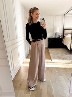 Taupe Wide Leg Pants Outfit, Taupe Trousers Outfit, Nude Trousers Outfit, Wide Leg Pants Winter Outfit, Taupe Pants Outfit, Wide Leg Trousers Outfit Casual, Black Wide Leg Trousers Outfit, Trousers Outfit Work, Taupe Trousers