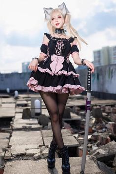 Black/Pink Sleeveless Multi-layer Ruffle Bowknot Sweet Hunt Lolita Js – LolitaInside Cosplay Outfits Female, Full Set Short, Maid Outfit Cosplay, Maid Cosplay, Female Pose Reference, Jumper Skirt, Maid Outfit, Figure Poses, Cute Cosplay