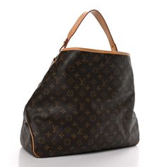 This is an authentic LOUIS VUITTON Monogram Delightful GM. This stylish tote is finely crafted of classic Louis Vuitton monogram coated canvas. This shoulder bag features a looping vachetta cowhide leather shoulder strap and trim, diagonal zipper pockets on the front, and polished brass hardware. The shoulder bag opens to a brown on beige striped fabric interior with a zipper pocket. Lv Handbags Black, Lv Handbags, Striped Fabric, Black Handbags, Brass Hardware, Polished Brass, Authentic Louis Vuitton, Cowhide Leather, Louis Vuitton Monogram