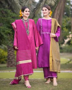 Dress Desinge, Plain Dresses, Unique Party Ideas, Ideas For Fun, Womens Trendy Dresses, Pakistani Dresses Casual