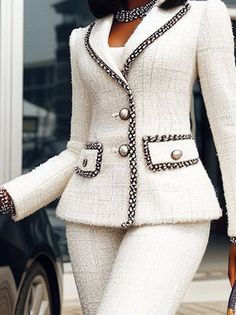 Wool Suit Women, Winter White Suits For Women, Female Boss Outfit Professional Women, Cinched Waist Blazer, Black Women Corporate Fashion, Woman’s Suit, Power Suits For Women Classy, Taupe Wardrobe, Winter Church Outfits For Women Classy