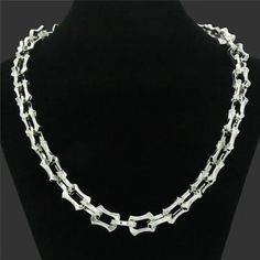 Brand New 18k White Gold Men's Chain Link Necklace Details: Length 20" Genuine 18k White Gold Plated Sterling Silver Retail Price $350 Buy With Confidence From A Trusted Seller With A 99%+ Feedback Rating! A0196 (Id-260) Luxury Silver Clavicle Chain Necklace, Silver Clavicle Chain Necklace For Formal Occasions, Cuban Link Metal Necklace For Formal Occasions, Formal Metal Necklace With Box Chain, Formal Metal Necklaces With Box Chain, Formal Metal Box Chain Necklaces, Modern Cuban Link Necklace For Formal Occasions, Formal White Gold Metal Necklace, Formal Chain Link Necklace With Polished Finish