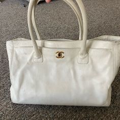 Heavily Used And Damaged Chanel Cerf Tote. This Tote Is Authentic But It Needs To Be Sent For Repairs/ Spa. I Got A Quote For Around 350. This Would Be A Brand New Looking Bag For A Fraction Of The Cost. Luxury White Bags For Errands, Designer White Office Bag, Designer White Shoulder Bag For Everyday, Classic White Shopping Bags, Classic White Shoulder Bag For Office, Classic White Bag For Errands, Classic White Bags For Errands, Classic White Shoulder Bag For Errands, Elegant White Shoulder Bag For Errands