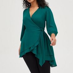 New With Tags Torrid Green Blouse. Wrinkled From Storage. Sz 6x Faux Leather Leggings Outfit, Fashion Promotion, Teal Top, Legging Outfits, Top Plus Size, Azul Royal, Plus Size Kleidung, Plus Size Top, Faux Leather Leggings