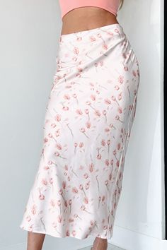 100% POLYESTER Brand: Bailey Rose Model Wearing Size Small Color: Blush Satin Material Floral Print Fitted Waistline - With Side Zipper Closure Lined Midi-Maxi Length Skirt Has Little Stretch 39“ Waistline To Hemline For Model Size Specs Please Check Size Charts Launched: 5/17/24 Floral Satin Skirt Outfit, Feminine Floral Print Skirt, Fitted Feminine Floral Print Skirt, Elegant Pink Floral Print Skirt, Pink Floral Print Skirt For Brunch, Feminine Pink Skirt For Brunch, White Floral Skirt Outfit, Floral Satin Skirt, Vacay Fits