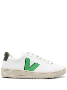 white/green faux leather logo patch to the side logo-print tongue contrasting branded heel counter round toe front lace-up fastening jersey lining padded ankle branded insole flat rubber sole Planet People, Five Points, Versace Outfit, Leather Logo, Flat Boots, Boots And Sneakers, Summer Beach Wear, Pump Sandals, Ballet Flat Shoes