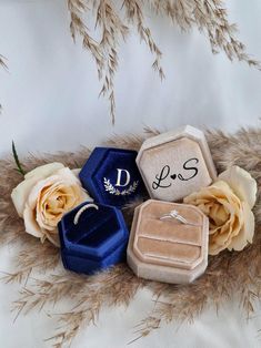 These beautiful velvet ring boxes are perfect for your wedding rings and a beautiful accessory for your wedding. Personalize them with your initials as you wish. These ring boxes contain two slots and are available in two shapes (square & hexagonal) and in different colors. Product size: Square: 5*5*4 cm Hexagon: 5*4.5*4.5 cm Ring Boxes, Velvet Ring Box, Etsy Wedding Rings, Jewellery Storage, Jewelry Boxes, Jewellery Boxes, Ring Box, Gift Registry, Gift Baskets