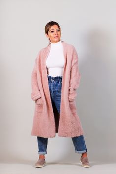 This fuzzy faux fur style cardigan is the perfect last layer for fall and winter! -Color: Blush Pink -Open front -Straight hem; Duster length -Oversized fit -Very soft & stretchy -Content: 100% Polyester -Machine wash cold/ Lay flat to dry -Imported -Length: 38" -Model is 5'5" 36-30-40 and wearing a size Small Capsule Closet, Winter Color, Duster Cardigan, Color Blush, Style Cardigan, Fur Fashion, Fall And Winter, Black Friday Sale, Front Open