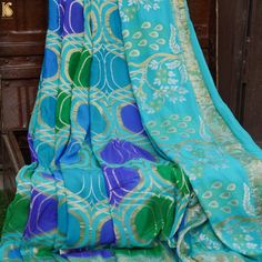 Blue Handwoven Pure Georgette Banarasi Peacock Border Saree - Khinkhwab Banarasi Saree Look, Georgette Banarasi Saree, Closet Fabric, Border Saree, Rough Texture, Plain Blouse, Banarasi Saree, Georgette Saree, Saree Look