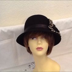 Hat With Animal Prints Bow Base Black 100% Polyester Chic Black Cloche Hat For Parties, Chic Black Party Cloche Hat, Black Cloche Hat For Winter Party, Black Winter Cloche Hat For Party, Trendy Black Cloche Hat For Winter, Formal Black Cloche Hat For Winter, Black Winter Party Cloche Hat, Black Formal Winter Cloche Hat, Chic Black Brimmed Cloche Hat