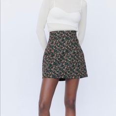 Nwt Printed Mini Skirt Zara Floral Print Mini Skirt For Spring, Chic High Waist Floral Print Mini Skirt, Chic High Waist Floral Mini Skirt, Chic High-waist Floral Print Mini Skirt, Chic Green Floral Print Mini Skirt, Chic High-waist Floral Mini Skirt, Chic Orange Summer Skort, Chic Orange Floral Print Skirt, Green Floral Print Skirt For Fall