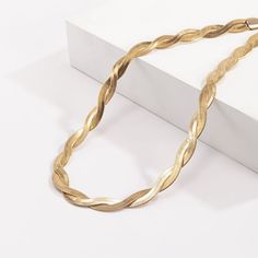 Braided Herringbone Chain Necklace Choker - Gold Hill Luxe Copper Choker, Twisted Necklace, Hot Necklaces, Classy Necklace, Woven Necklace, Herringbone Chain, Snake Necklace, Gold Choker Necklace, Necklace And Bracelet