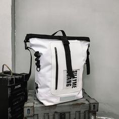 Brand Name: NoEnName_NullMain Material: OxfordOrigin: CN(Origin)Gender: UnisexBackpacks Type: Internal FrameCapacity: 20-35 LitreHandle/Strap Type: RetractableItem Type: BackpacksDecoration: LetterClosure Type: zipperRain Cover: NoExterior: Solid BagCarrying System: Air Cushion BeltModel Number: 0828EVBOH8324Lining Material: PolyesterStyle: FashionPattern Type: Letter Functional Backpack, Streetwear Hip Hop, Men Streetwear, College Backpack, Backpack Bag, Men's Backpack, Apple Products, Mens Streetwear, Travel Backpack