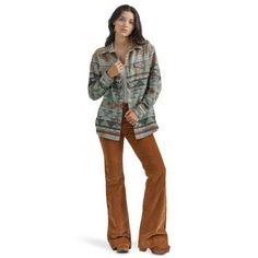 No cowboy's going to be able to pull this off quite as well as you. The women's Wrangler Retro long-sleeve boyfriend fit snap shirt takes a fresh approach to the classic western style you know and love. It features an easy, slightly oversized fit and southwestern print to deliver the perfect amount of femininity. This western snap shirt also comes with pointed yokes from front to back, two chest flap pockets with snaps, a spread collar, and a full snap closure. Boyfriend Fit Long Sleeves Pearl Snap Buttons Western Front & Back Yokes Chest Pockets Classic "W" Stitching 100% Cotton Southwestern Print, Western Front, Tractor Supply, Boyfriend Fit, Western Style, Shirt Outfit, Western Fashion, Tractor, Snap Closure