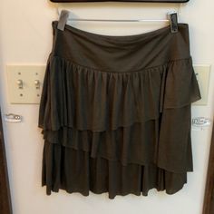 Never Worn Tiered Skirt. Very Flattering. Has A Side Zip. I’m Struggling To Determine If This Is Brown Or Green. I Bought Thinking It’s Green. Silk Slip Skirt, Black Floral Skirt, Striped Skirt Pencil, Blue Mini Skirt, Stretch Pencil Skirt, Green I, Metallic Skirt, Banana Republic Skirt, Womens Pencil Skirts