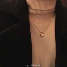 Simple Necklace Designs, Fancy Jewelry Necklace, Minimalist Accessories, Girly Accessories, Neck Jewellery, Jewelry Fashion Trends, Classy Jewelry